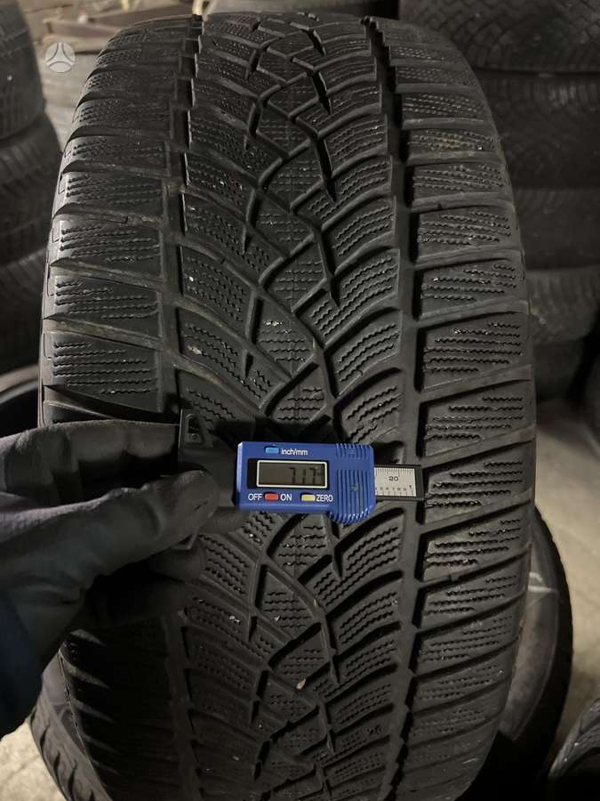 Goodyear UltraGrip Performance+, winter 255/40 R20