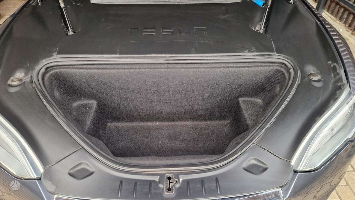 Tesla Model S, 75 кВт·ч, Седан