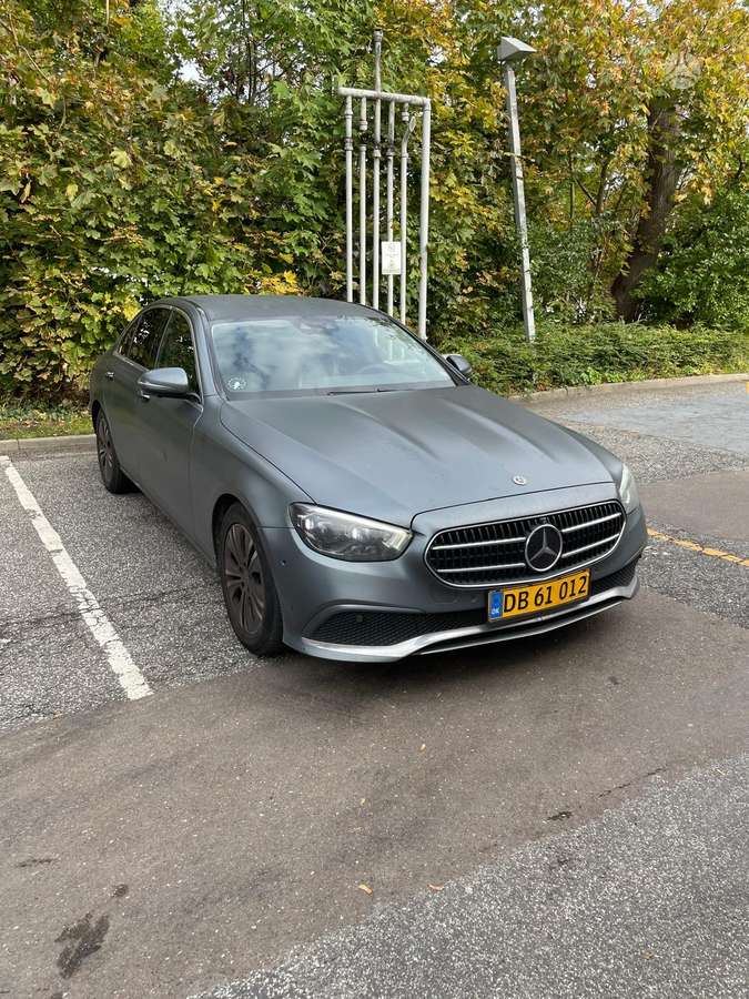 Mercedes-Benz 220