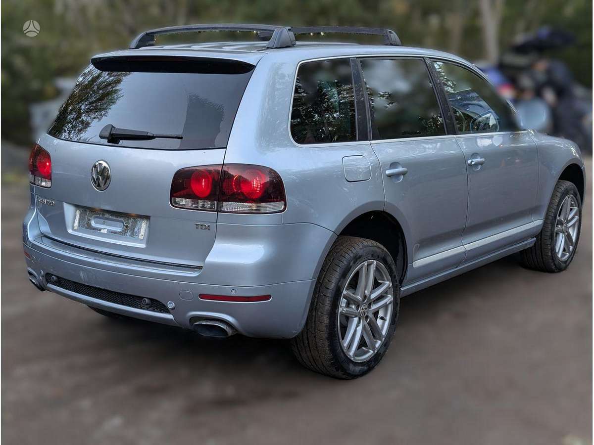 Volkswagen Touareg engine