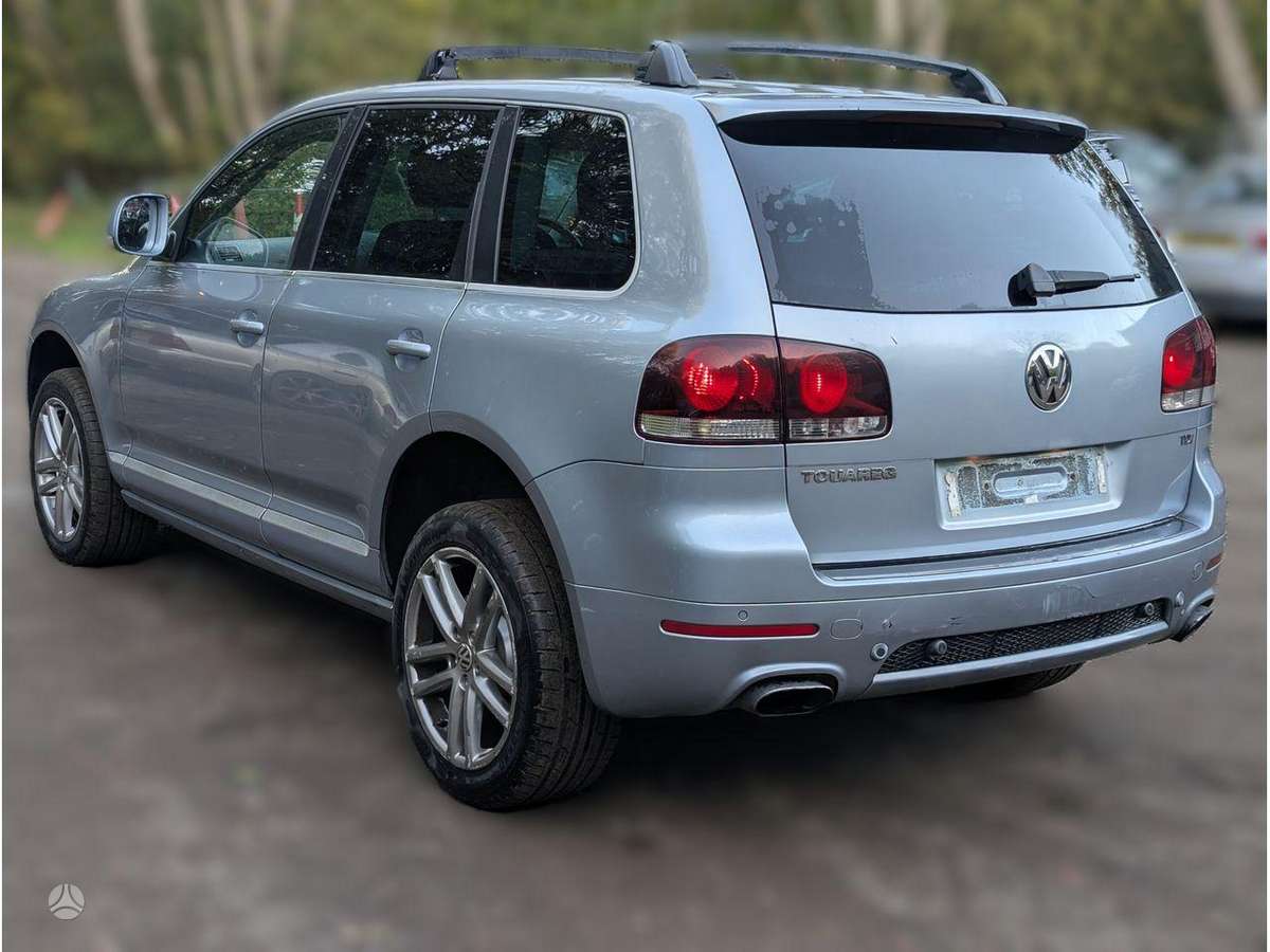 Volkswagen Touareg engine