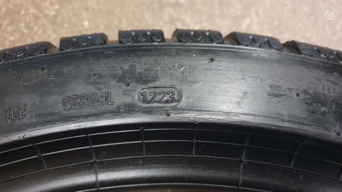Pirelli PZero Winter, зимние 245/40 R19