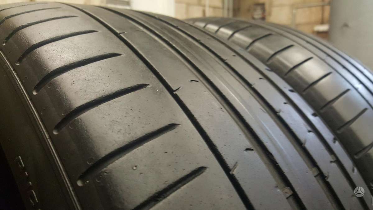 Pirelli PZERO, летние 235/50 R19