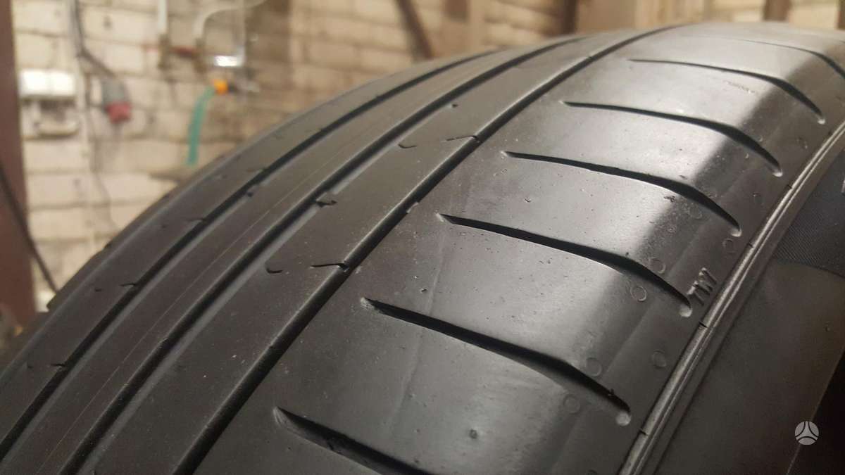 Pirelli PZERO, летние 235/50 R19