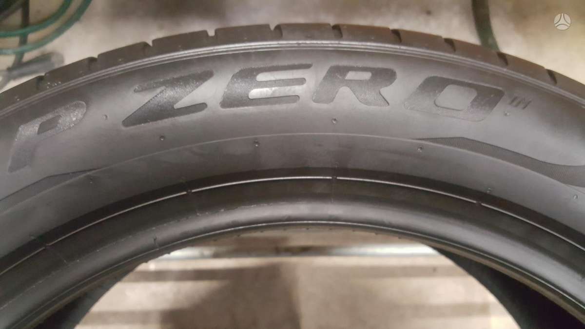 Pirelli PZERO, летние 235/50 R19