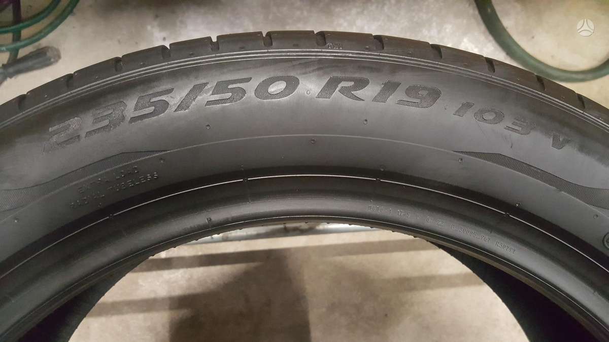 Pirelli PZERO, летние 235/50 R19