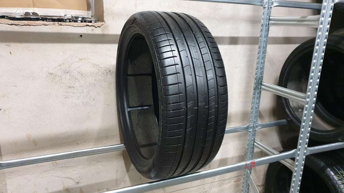 Pirelli PZero TM, summer 275/35 R22