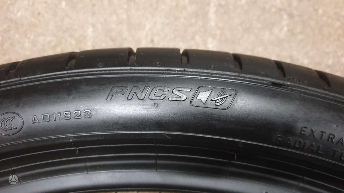Pirelli PZero TM, summer 275/35 R22