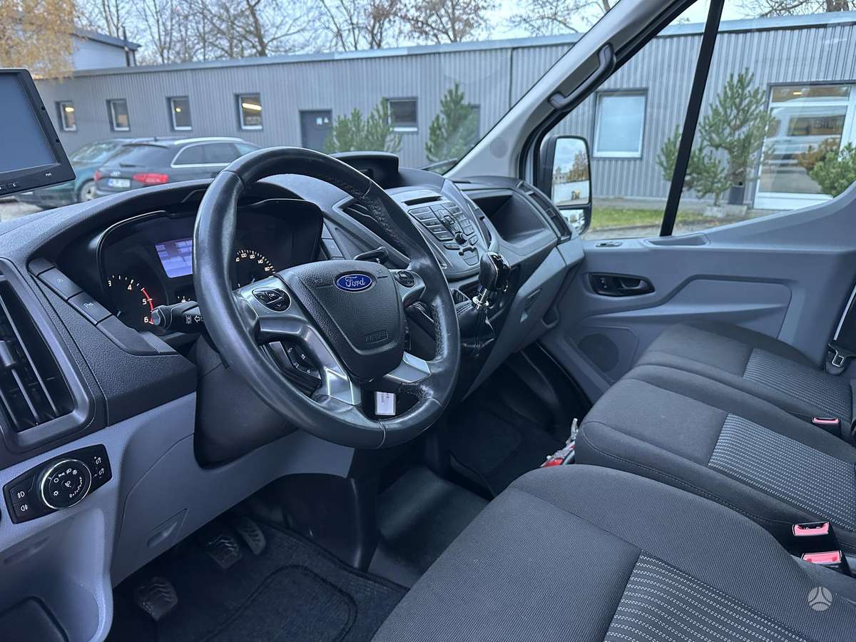 Ford Transit, пассажирский микроавтобус