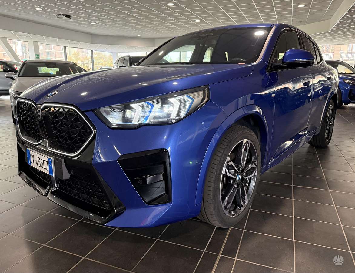 BMW X2