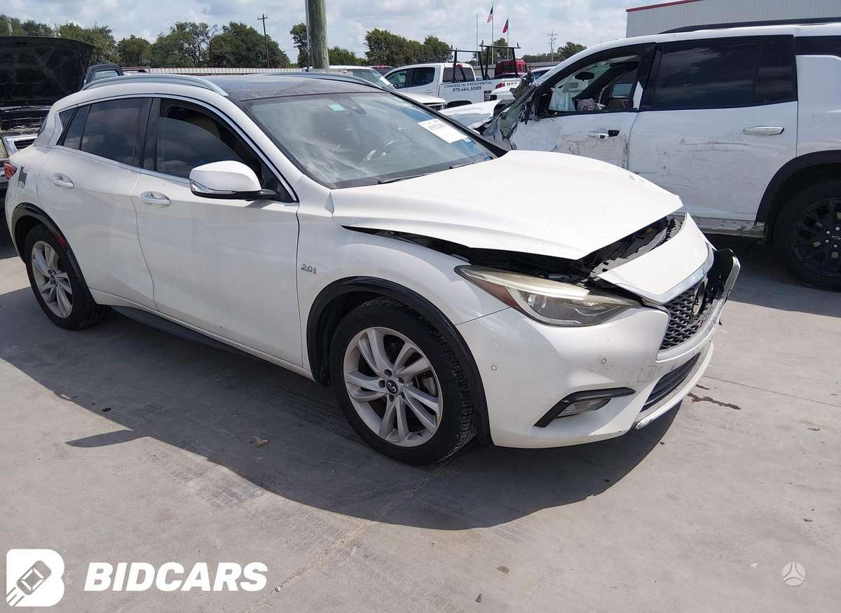 Infiniti QX30