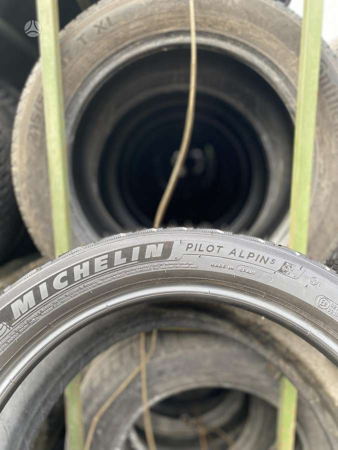 Michelin, зимние 245/40 R18