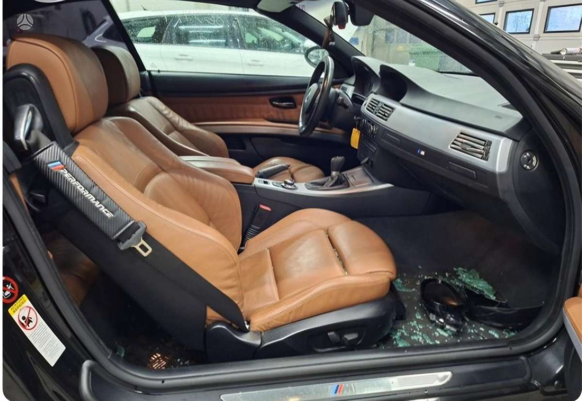 BMW 320, 2.0 l., Кабриолет