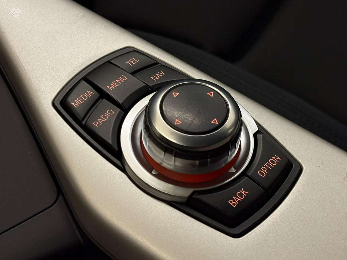 BMW 120, 2.0 l., Хэтчбек