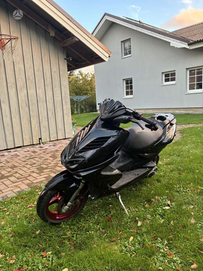 Yamaha Aerox, мотороллеры / мопеды