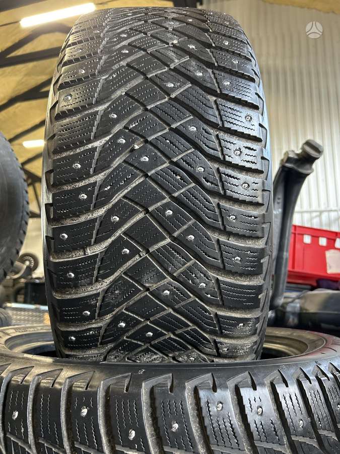 Goodyear, зимние 255/50 R20