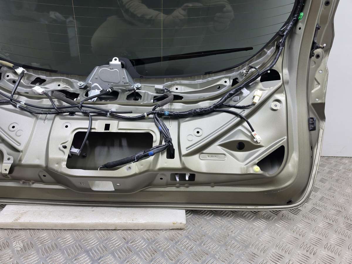 Subaru Outback kėbulo dalys
