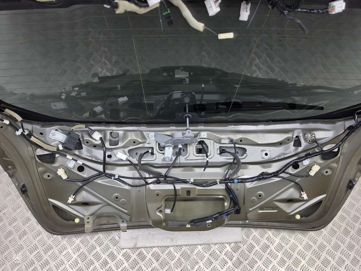 Subaru Outback kėbulo dalys