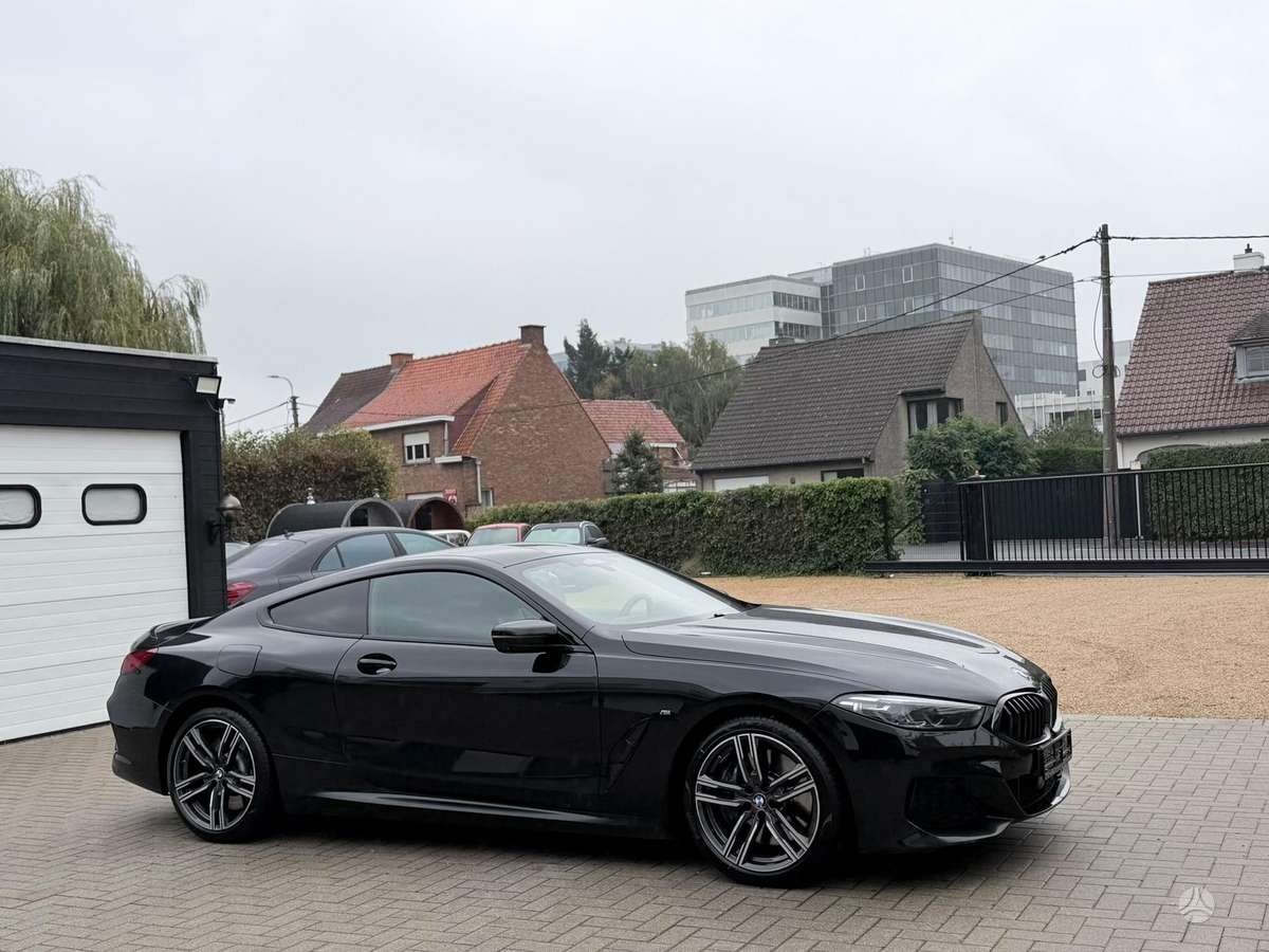 BMW 840