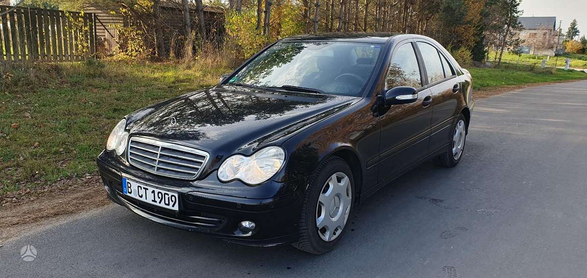 Mercedes-Benz C180