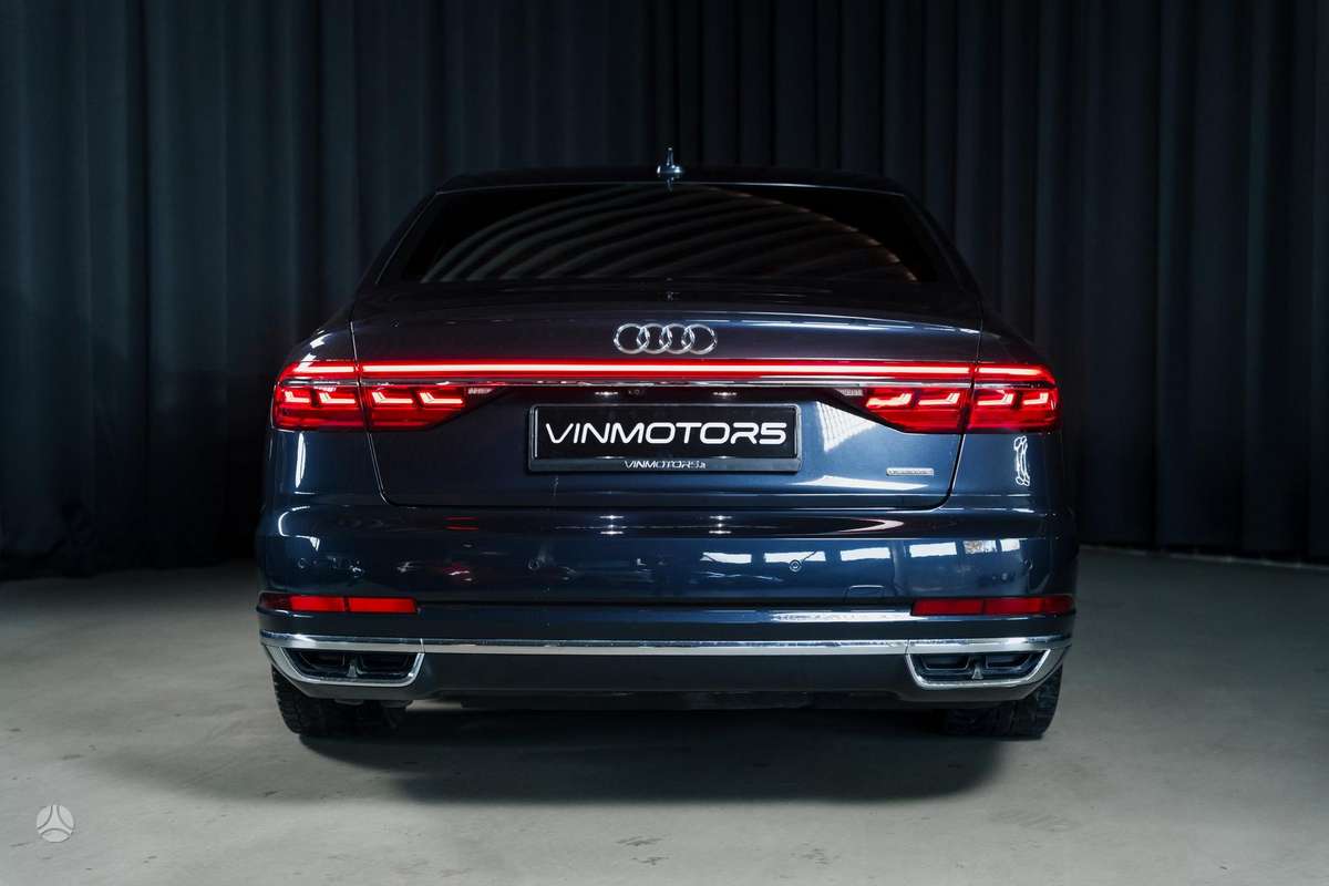 Audi A8, 3.0 l., Седан