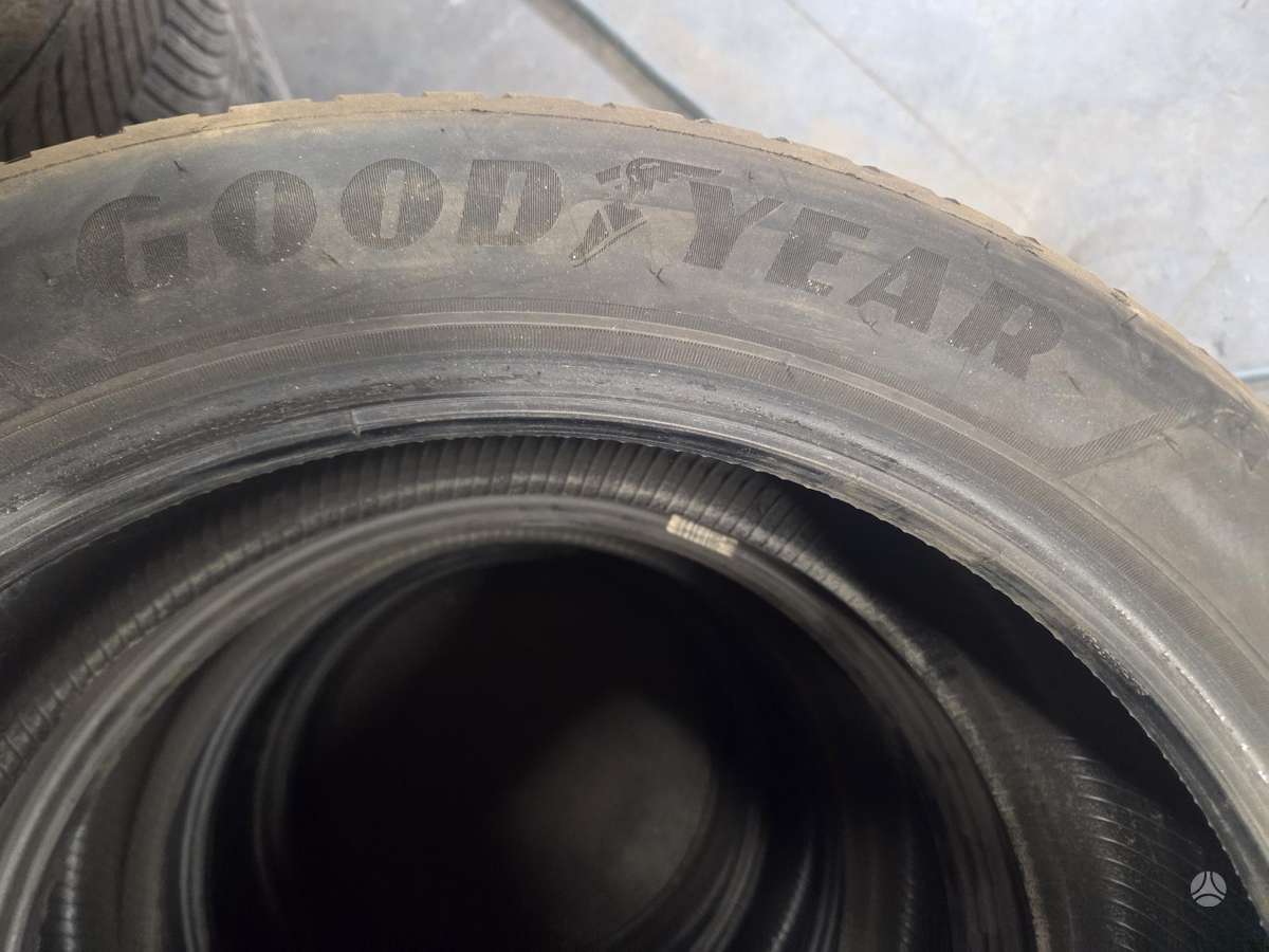 Goodyear, зимние 245/45 R19