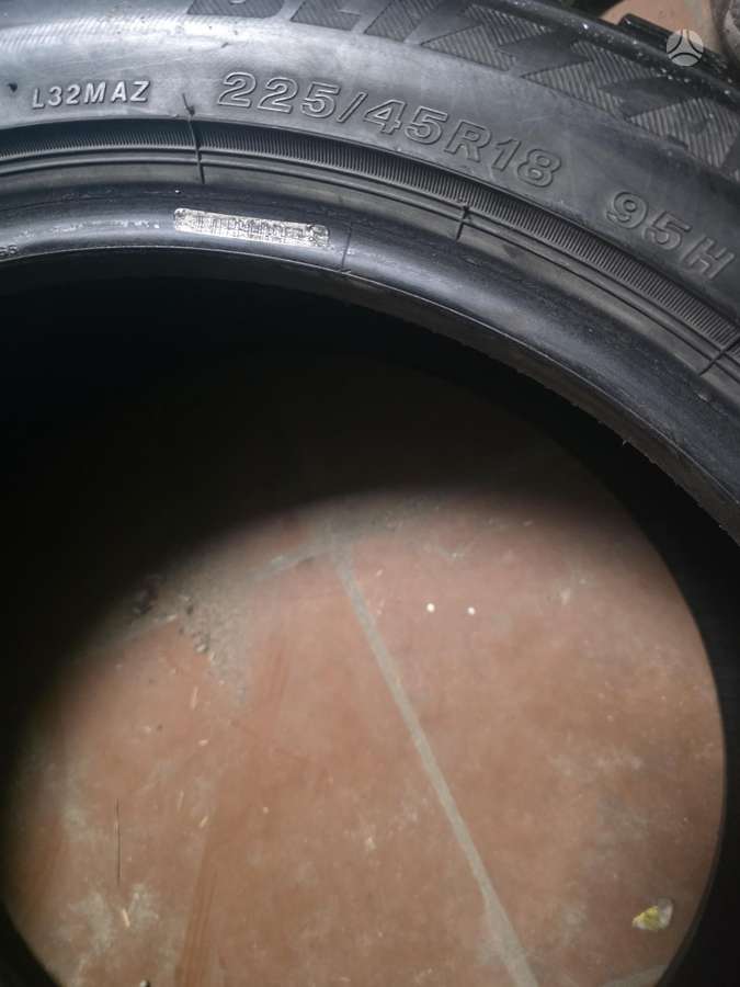 Bridgestone, žieminės 225/45 R18
