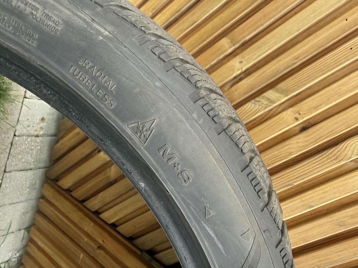 Goodyear, зимние 275/35 R21