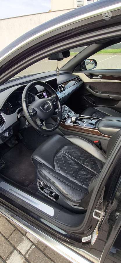 Audi A8, 4.0 l., Седан
