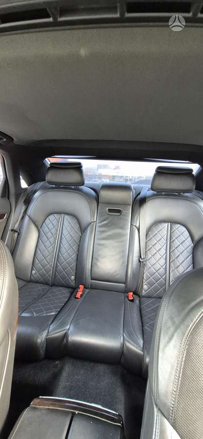 Audi A8, 4.0 l., Седан