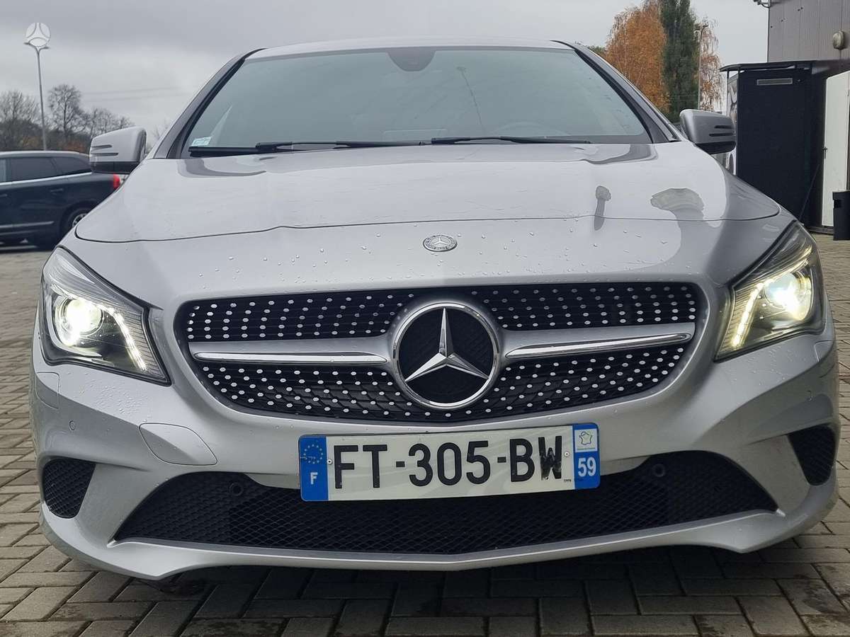 Mercedes-Benz CLA200