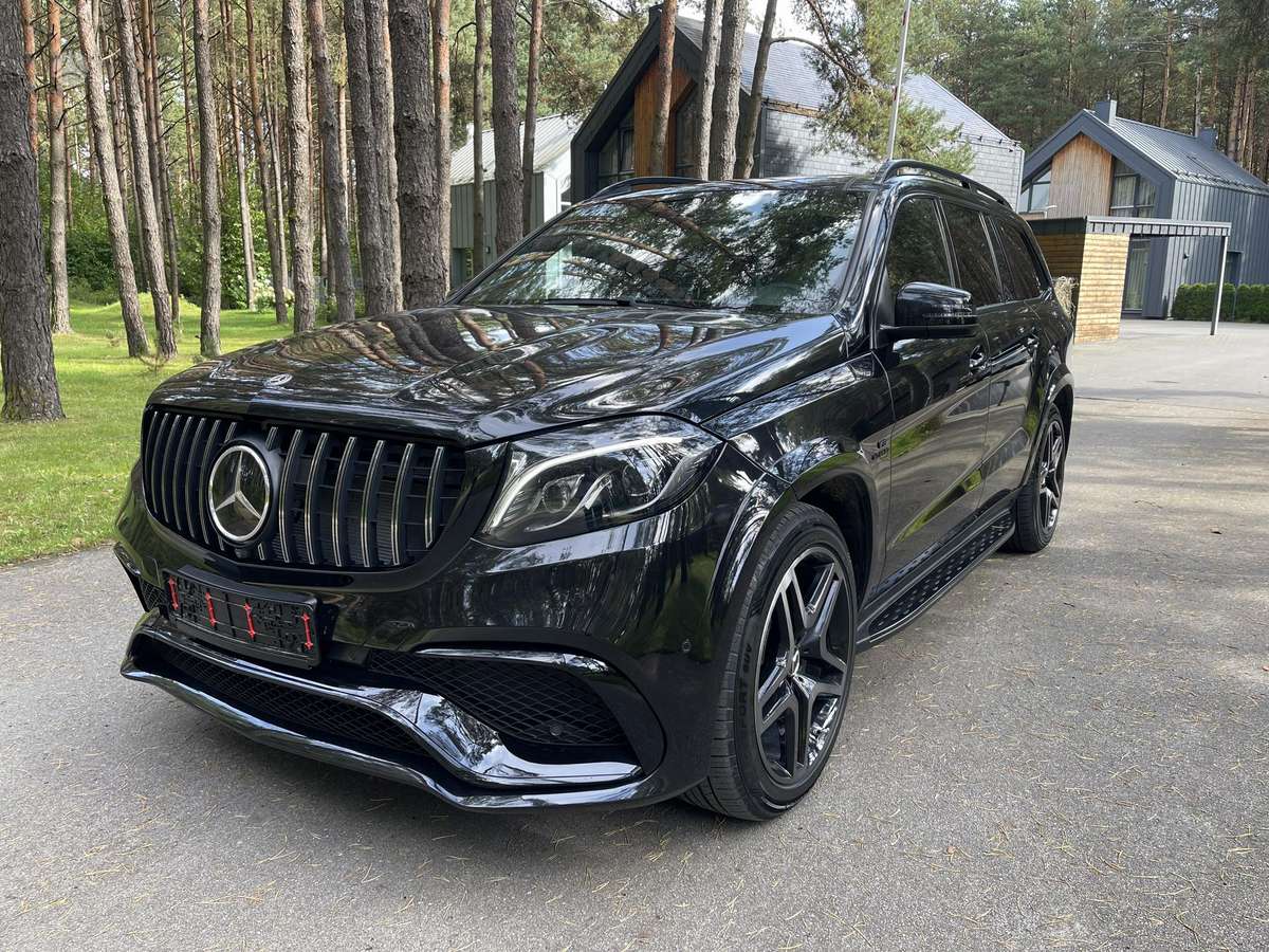 Mercedes-Benz GLS550