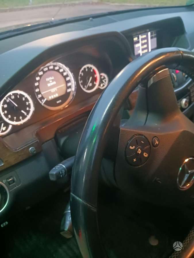 Mercedes-Benz E250