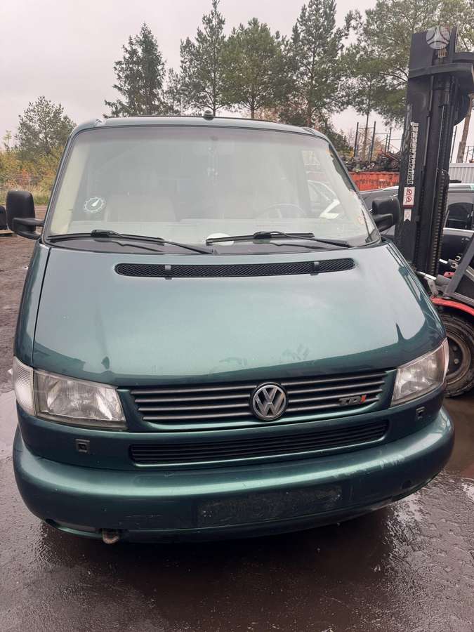 Volkswagen Caravelle