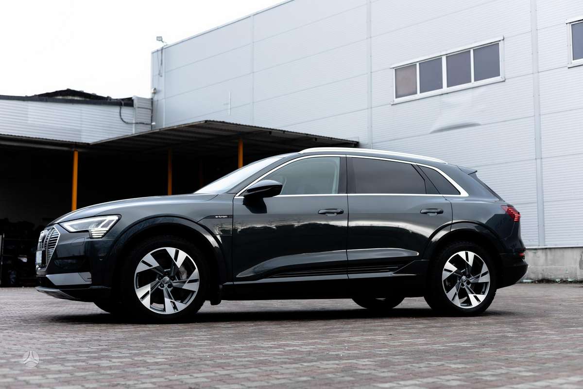 Audi e-tron