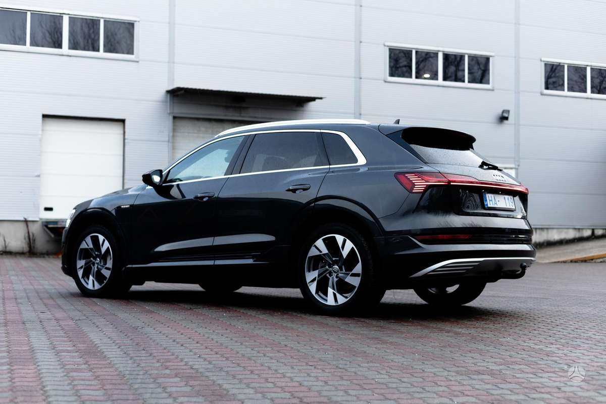 Audi e-tron, hatchback
