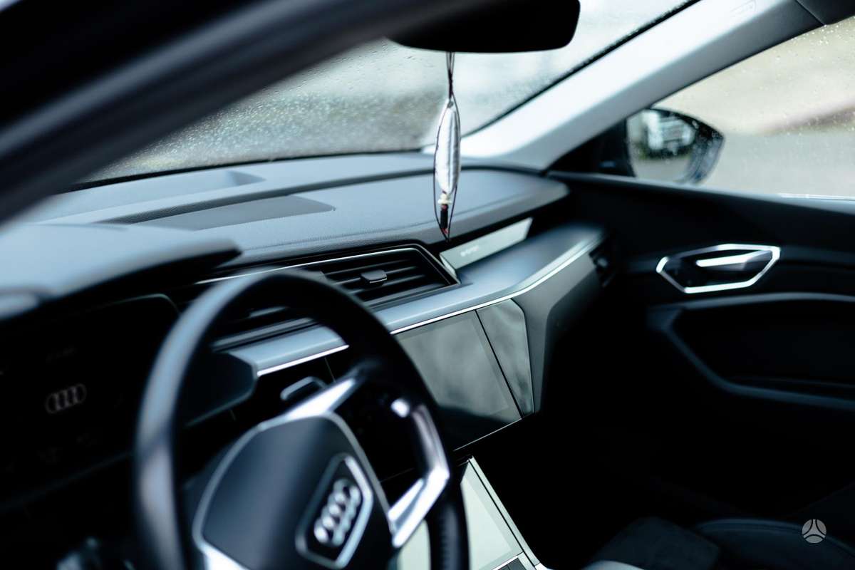 Audi e-tron, hečbekas