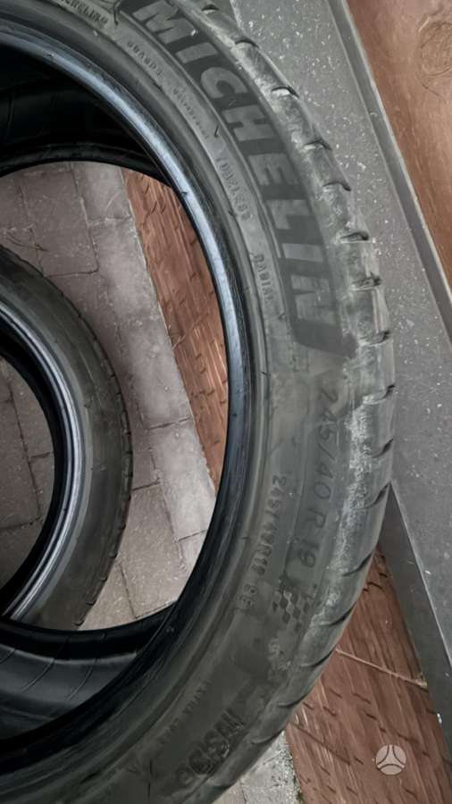 Michelin, летние 245/40 R19