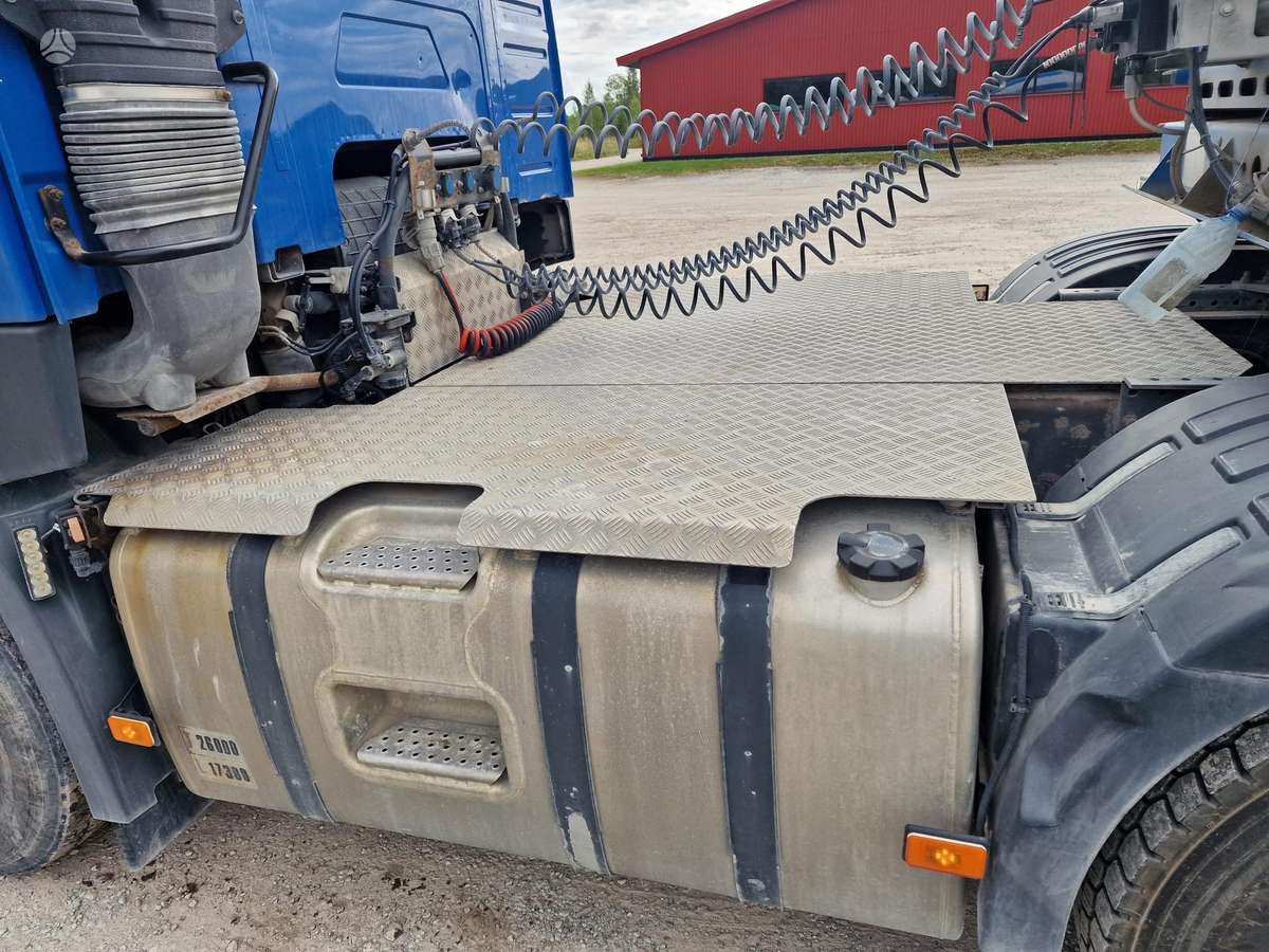 Volvo FM460 6x2, single sleeper