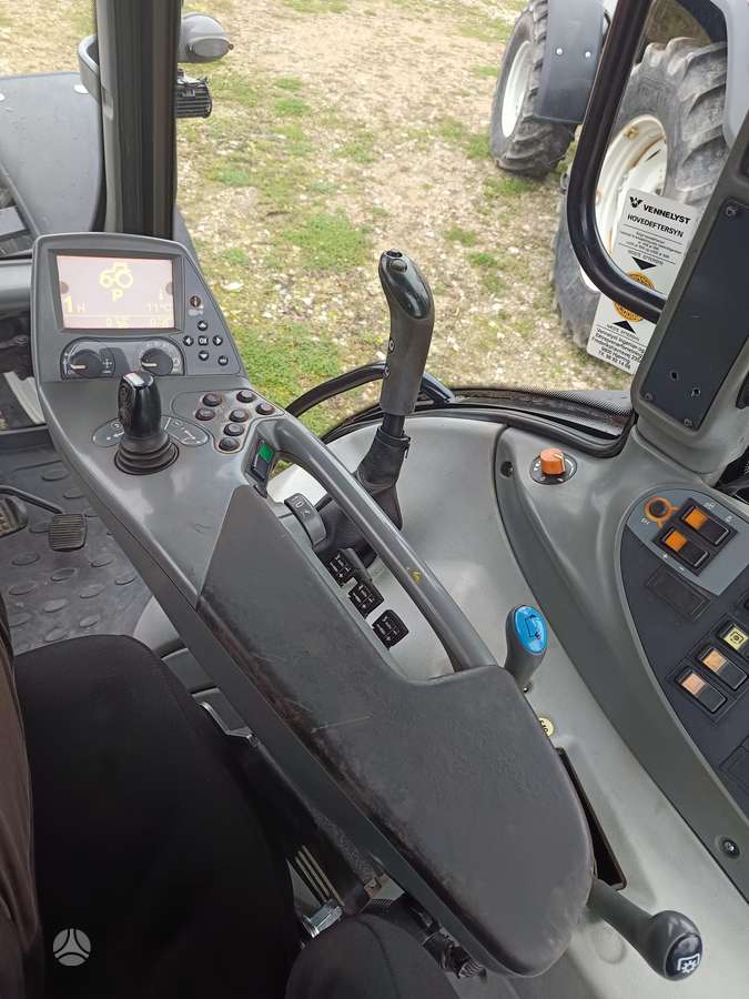Valtra T171 hitech, tractors