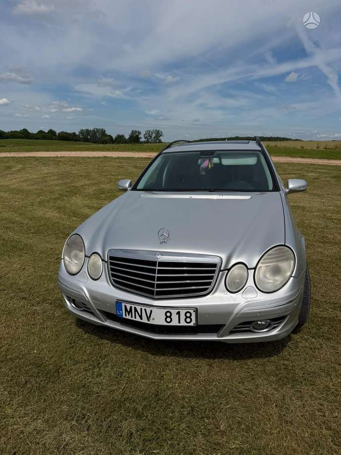 Mercedes-Benz 320