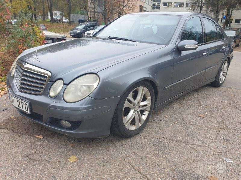 Mercedes-Benz E270