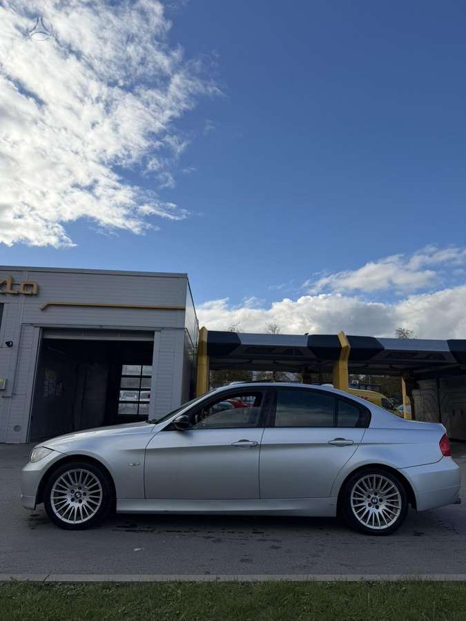 BMW 320, 2.0 l., Седан