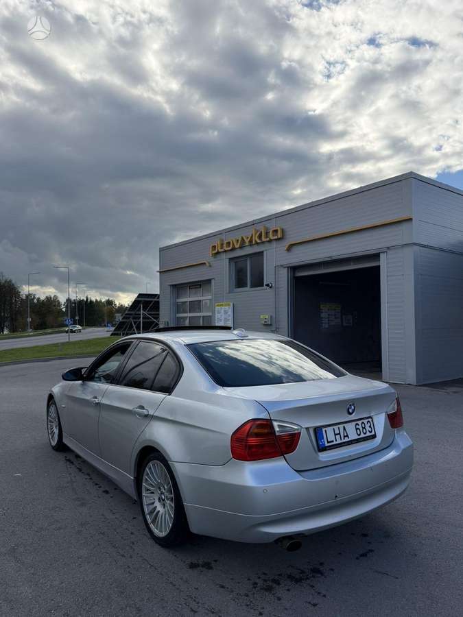 BMW 320, 2.0 l., Седан