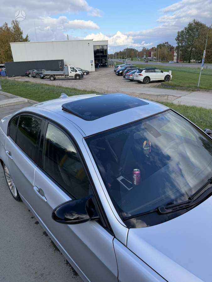 BMW 320, 2.0 l., Седан