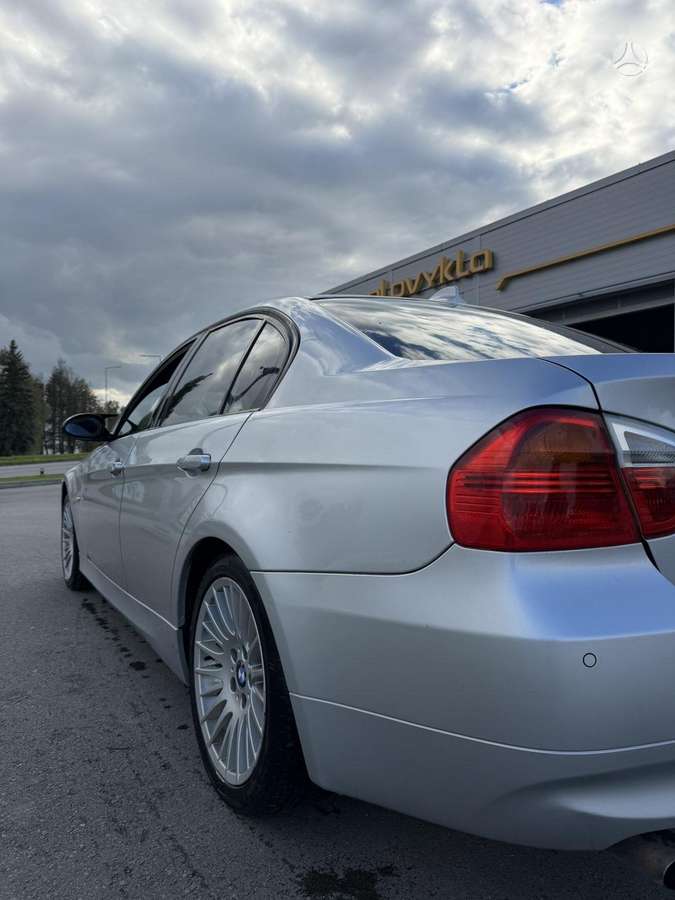 BMW 320, 2.0 l., Седан
