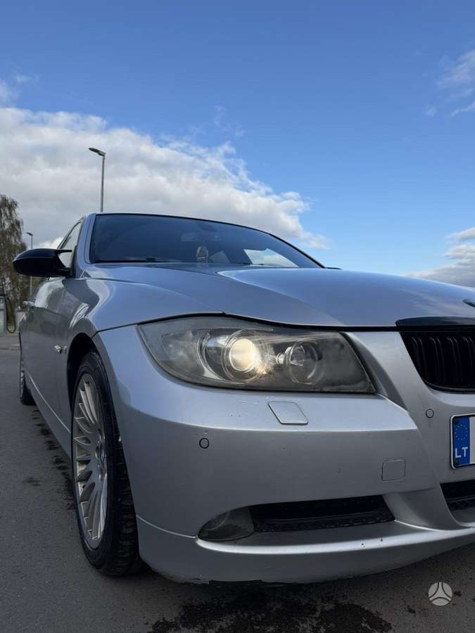 BMW 320, 2.0 l., Седан