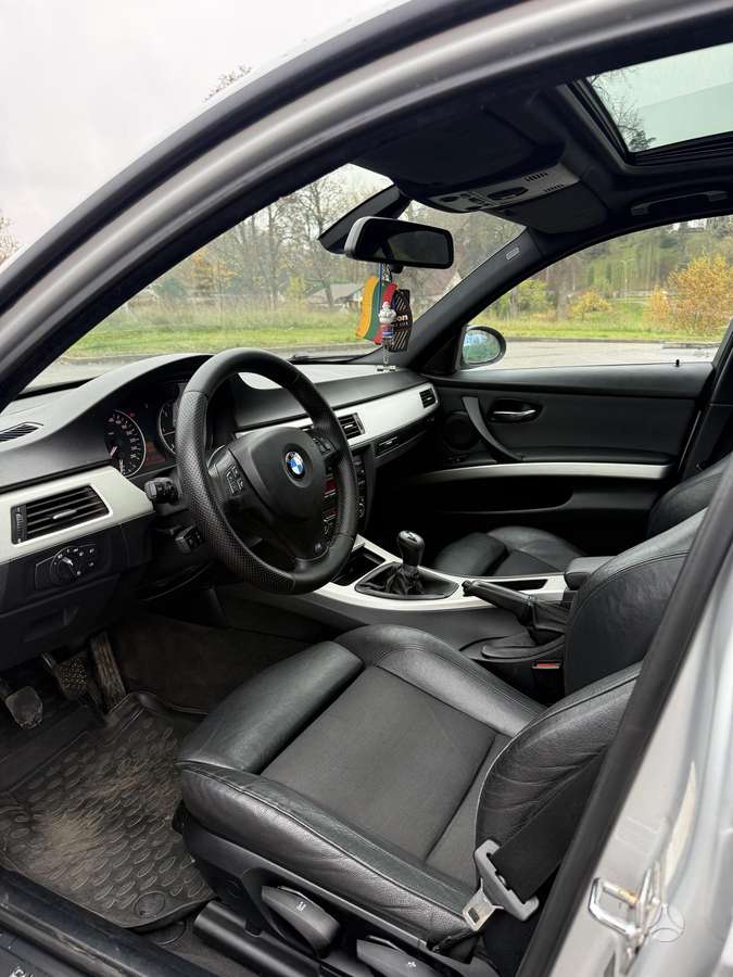 BMW 320, 2.0 l., Седан