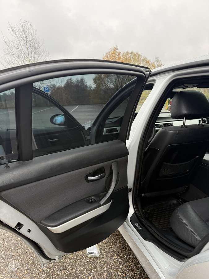 BMW 320, 2.0 l., Седан