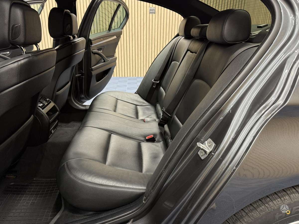 BMW 520, 2.0 l., Седан